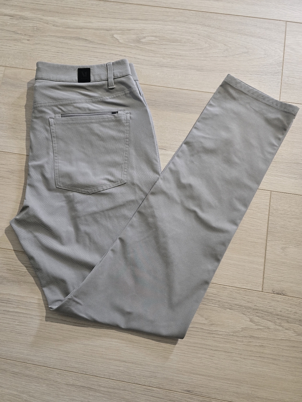 VUORI meta Slim Pants